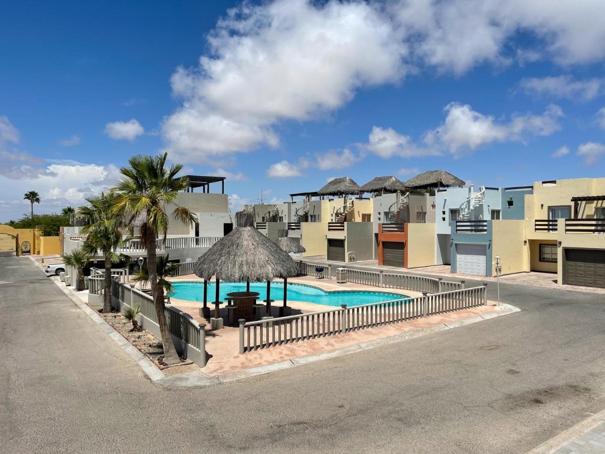 Gated 2Br Apartment Near Sandy Beach Rocky Point Exterior photo